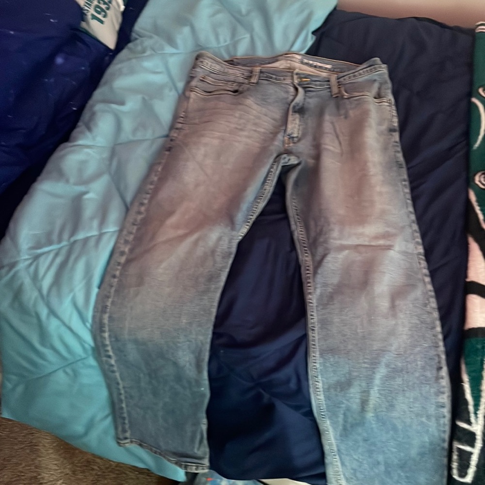 Blue Levi jeans, slim straight